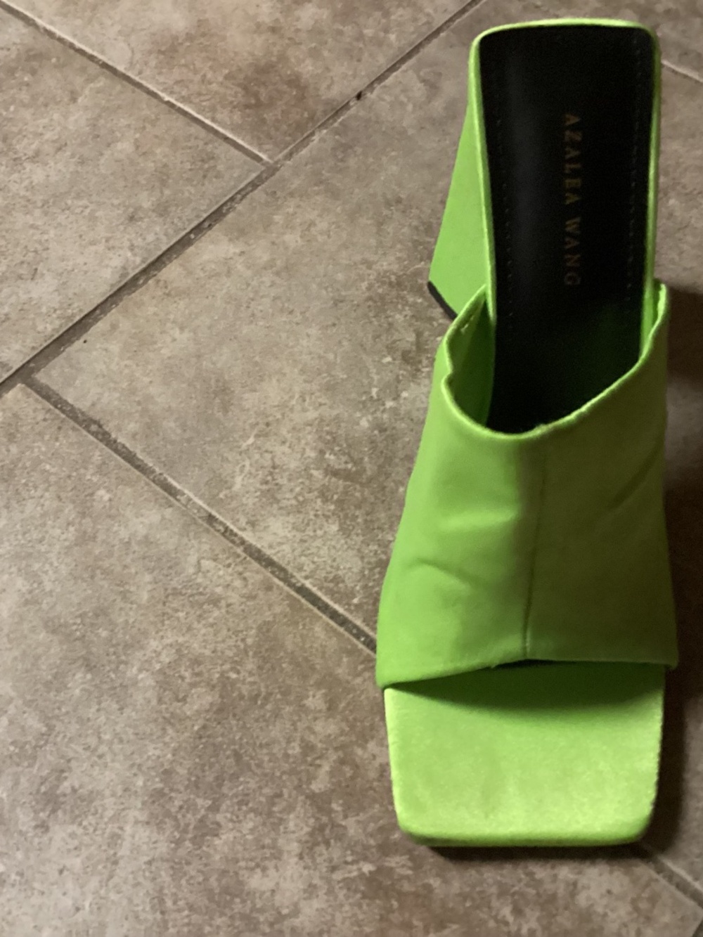 Wedge green Vibrant Heels Azalea Wang size 9